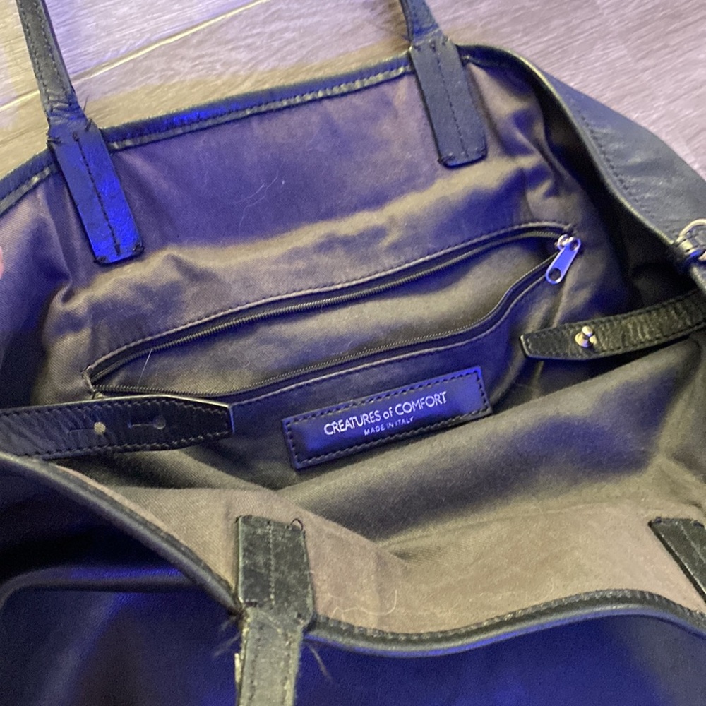 Black leather tote bag from Creatures Of Comfort - Picture 3 of 16